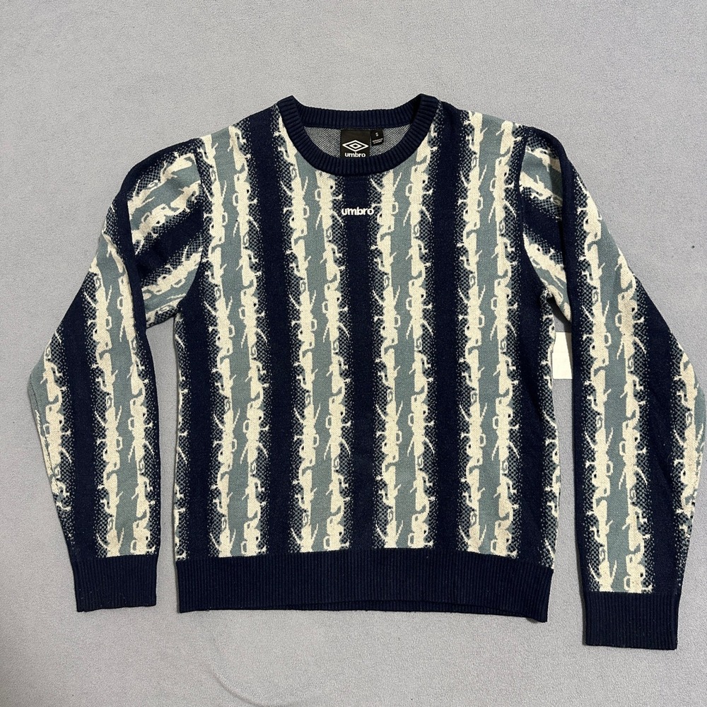 Umbro Stripe Abstract Graphic‎ Knit Sweater Crewneck Navy Blue Mens Size Small